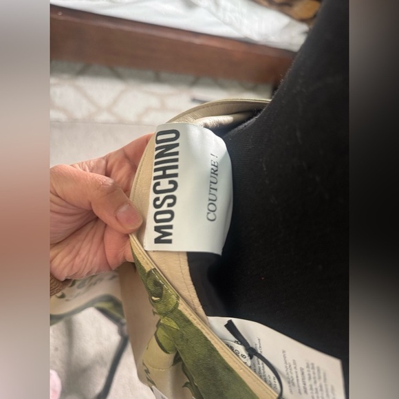 Moschino 1,000,000 Dollar leather Skirt - Picture 7 of 16